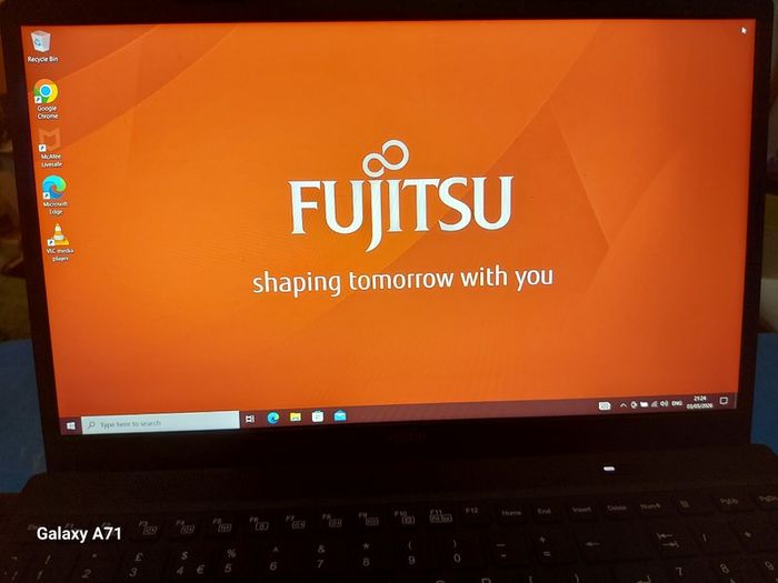 Fujitsu Lifebook Stylistic Series, Model A1530,  Intel Core i5-1035G1 CPU, 1.19GHz, 8GB Ram, 300GB SSD, Windows 10, Microsoft Edge, Chrome and VLC