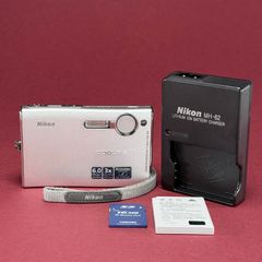Nikon Coolpix S5 Digital Camera CCD sensor