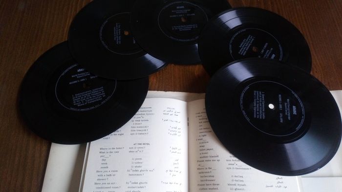 Vinyl World Foreign Language Series Arabic