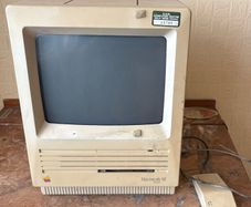 Apple Macintosh SE