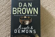 Dan Brown- Angels &amp; Demons