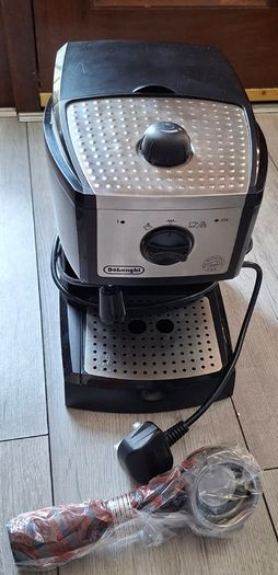 delonghi caffe machine