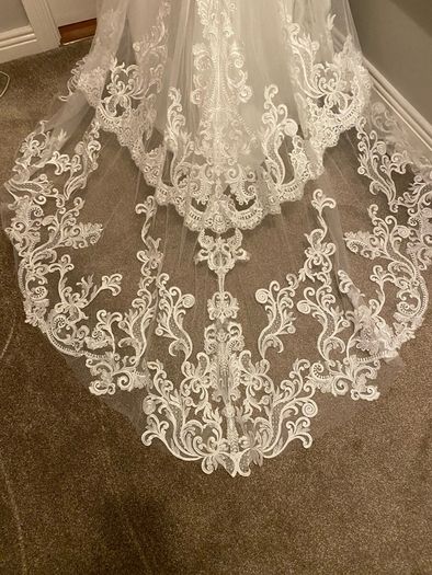Wedding dress immaculate condition