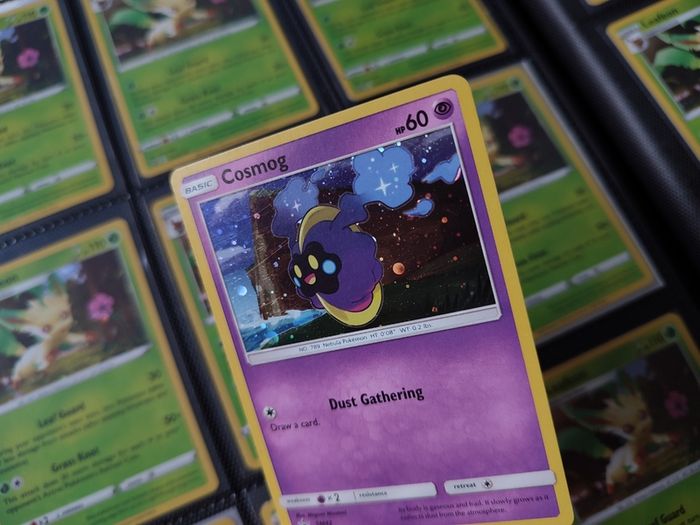 Cosmog ! Promo ! Holo ! Sun and Moon Era ! 2017 ! Pokemon Card !