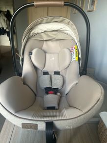 Joie Signature Car Seat + i-Base Encore