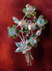Gorgeous Vintage Brooch