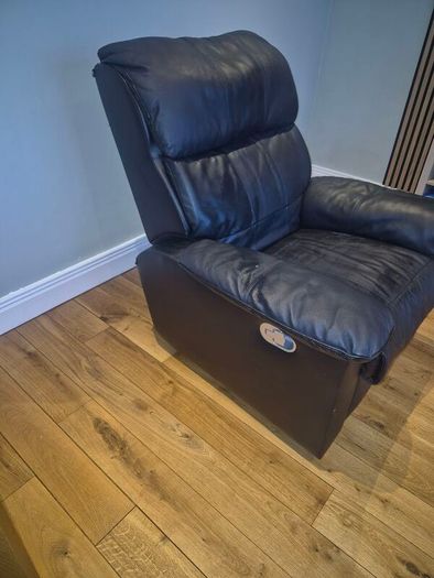 2 Leather Recliners (FREE)