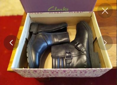 Clarks Ines Dot jnr Black leather Girls boots 33 New with tags