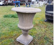 Heathfield Urn EG010