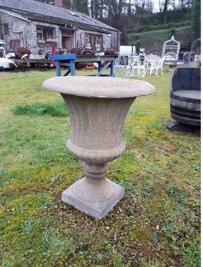Heathfield Urn EG010