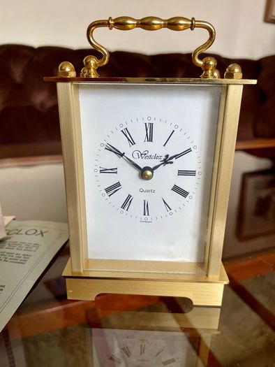 As New Vintage Westclox Quartz Carriage Clock Gold Metal Rectangular Roman Numerals Analogue 1980s