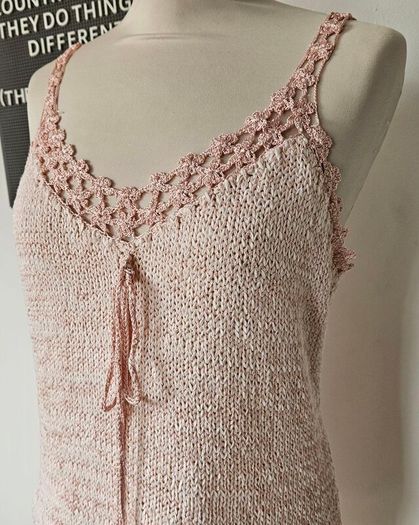 Vintage 1990s Y2K Claire Kennedy knit lace camisole vest top romantic pink M L summer