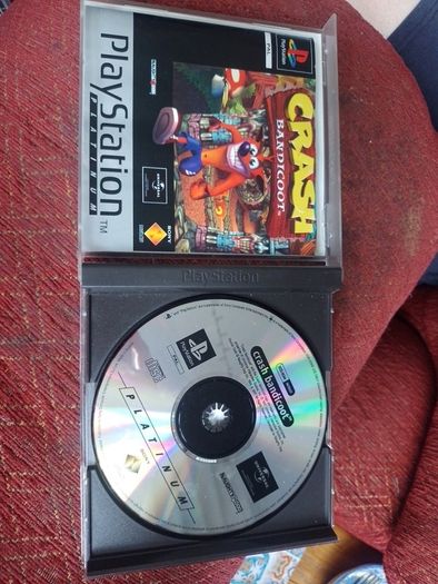 Crash Bandicoot Platinum with booklet