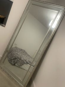 Floor  length mirror