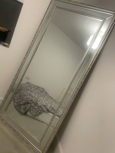 Floor  length mirror