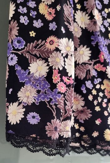 YUMI black floral print layered skirt Sz 12UK - Bnwt Rrp 34.99