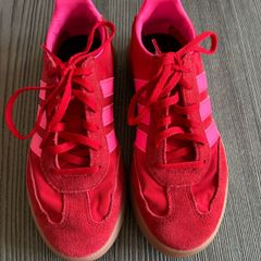Adidas size Uk3 girls/women