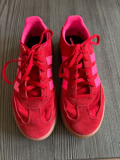 Adidas size Uk3 girls/women