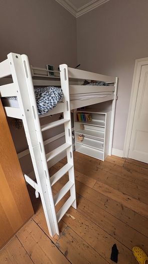 High sleeper/loft bed