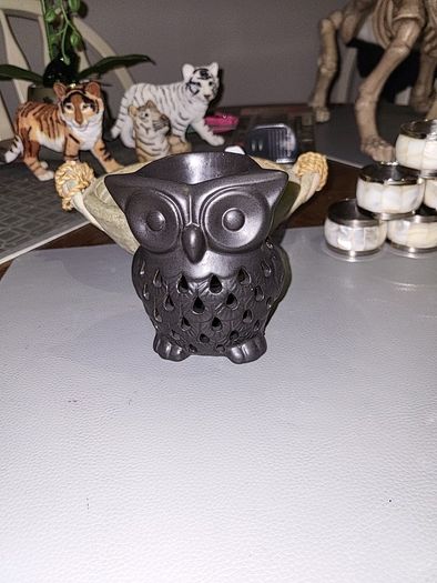 Owl tealight holder and oil heater