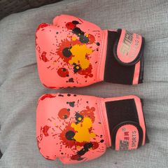 Kids ( girls) boxing gloves