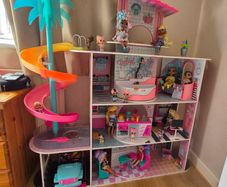 Large L.O.L. Surprise! O.M.G. Wooden House of Surprises Bundle with Dolls & Accessories