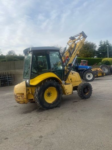 New Holland 110 b loader