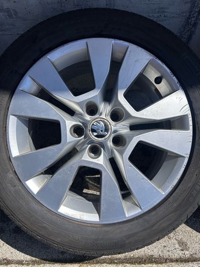 Genuine Skoda 17" Alloy Wheels