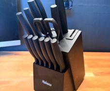 Knife set and block with sharpener