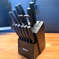 Knife set and block with sharpener