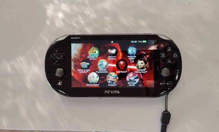 Ps Vita Slim Modded 128gb Henkaku almost Mint