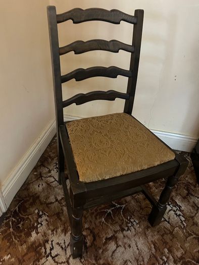 Furniture - Table, Chairs & 2 Cabinets