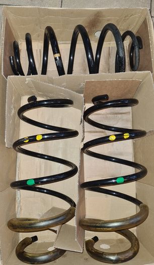Mercedes-benz Vito W447 Two Front Coil Springs