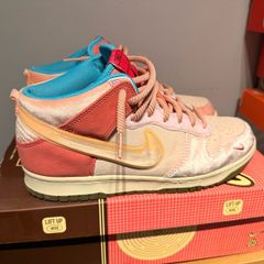 Nike Dunk Mid x Social Status