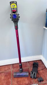 Dyson V7 Total Clean Cordless Vacuum with Wall Dock & Charger