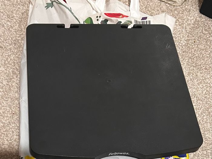2 laptop stand for free