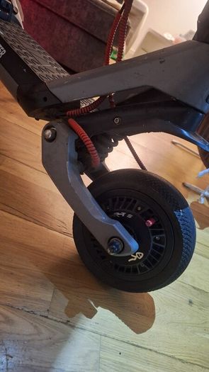 E Scooter: 2025 Inner City Grafter Dual Motor Scooter.  2400w In Dual Mode. Comes With Warranty And Original Fast Charger, + More Extras. Had Very Little Use Scooter Is Mint. Very Powerful Scooter. WOULD TRADE FOR A GOOD KUKIRIN G3 PRO OR A FRESH G2 MASTE