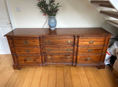 Vintage style chest of drawers