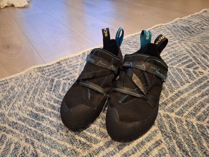 Scarpa Velocity V climbing shoes