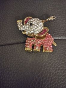 Elephant rhinestone keyring or can put it on handbag