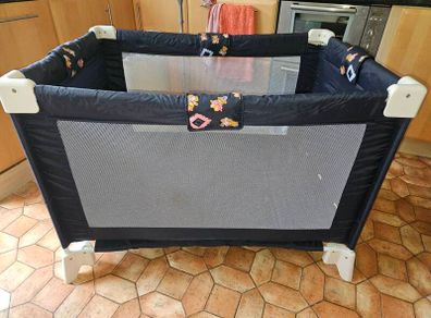 Travel cot