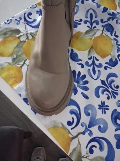 2 pairs boots size 40 and size 5