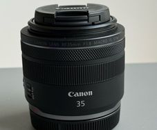 Canon RF 35mm F1.8 Macro IS STM Lens
