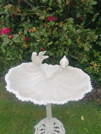 Cast Iron Bird Bath Victorian Style