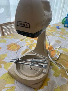 PLEASE READ Vintage Iona 1970s Hand Mixer with stand