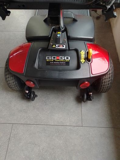 Pride Go-Go Elite Traveller 4-Wheel Mobility Scooter 2022 New Batteries