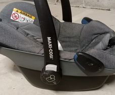 Max cosi baby car seat