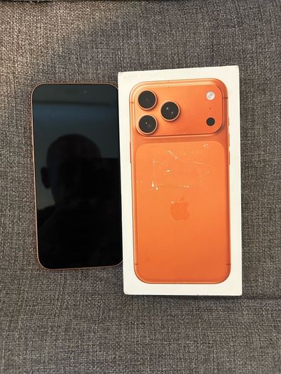 iPhone 17 pro max orange, unlocked, 100% battery health
