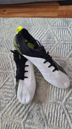 soccer shoes