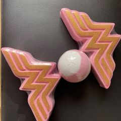 Soap & Glory bath fizzers, bath fizz-a-ball. New